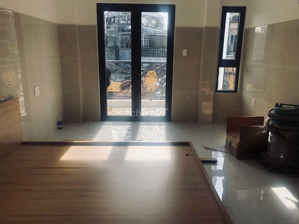 Nhà mới xây đường quang trung p10, quận Gv, dt63m, 3 lầu, 8P- Hẻm XH