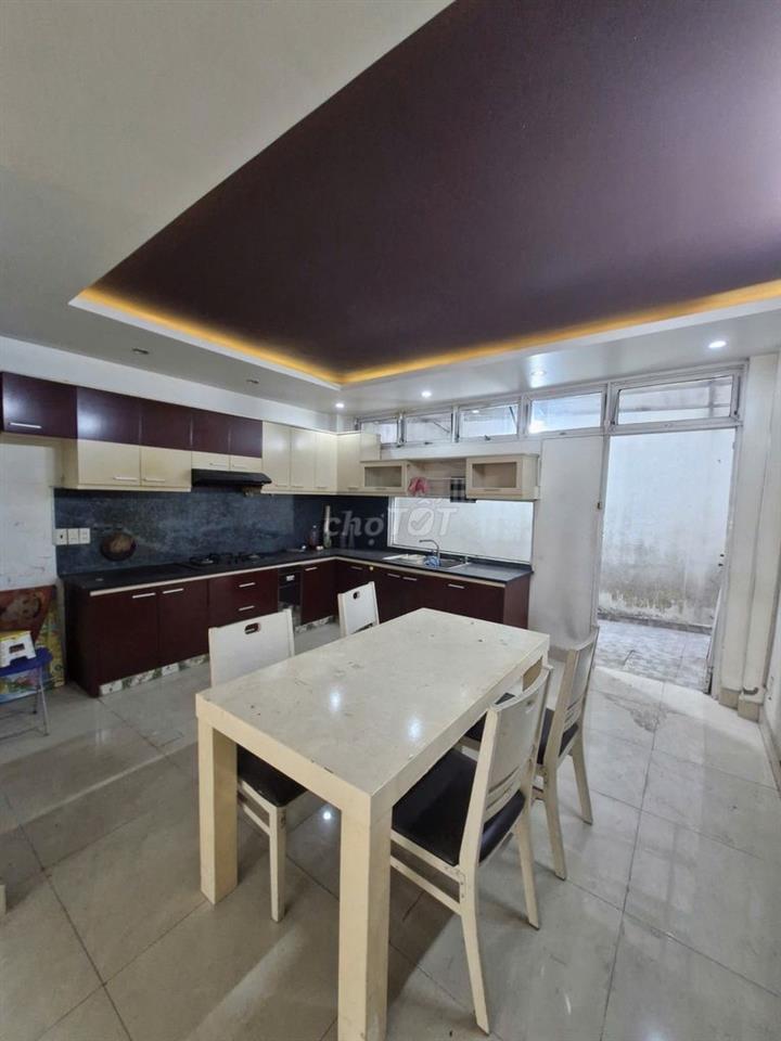 Nhà hẻm xe hơi thông ĐƯỜNG SỐ 28 - P.6 , dt 4.6m x 17,5m, lửng + 3 tấm