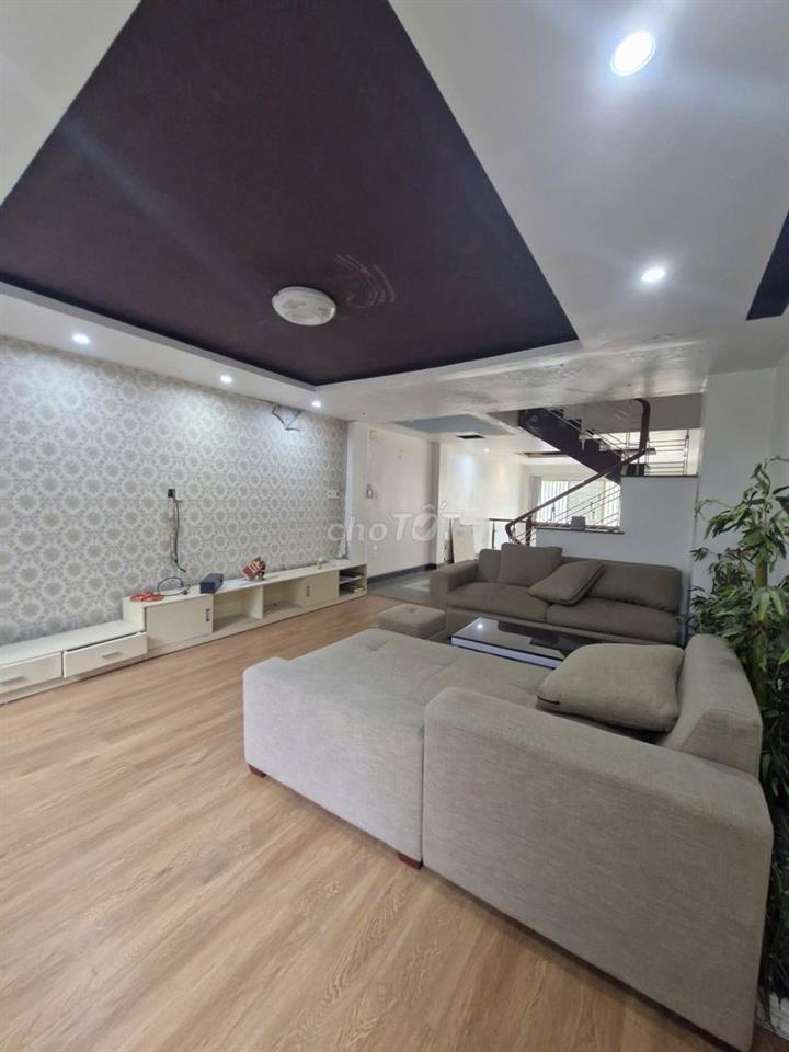 Nhà hẻm xe hơi thông ĐƯỜNG SỐ 28 - P.6 , dt 4.6m x 17,5m, lửng + 3 tấm