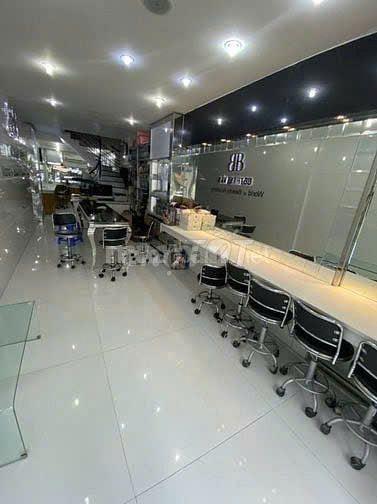 Nhà 2 MT kinh doanh sầm uất Huỳnh Văn Bánh, Phú Nhuận, giá chỉ 10.8 tỷ