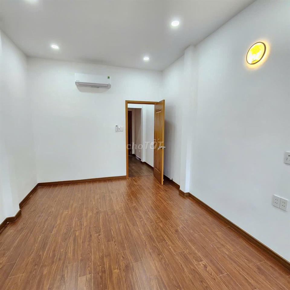 Cho thuê nhà mới Ngô Tất Tố, 4 tầng, 4 x 20m, hẻm xe hơi, chỉ 21tr