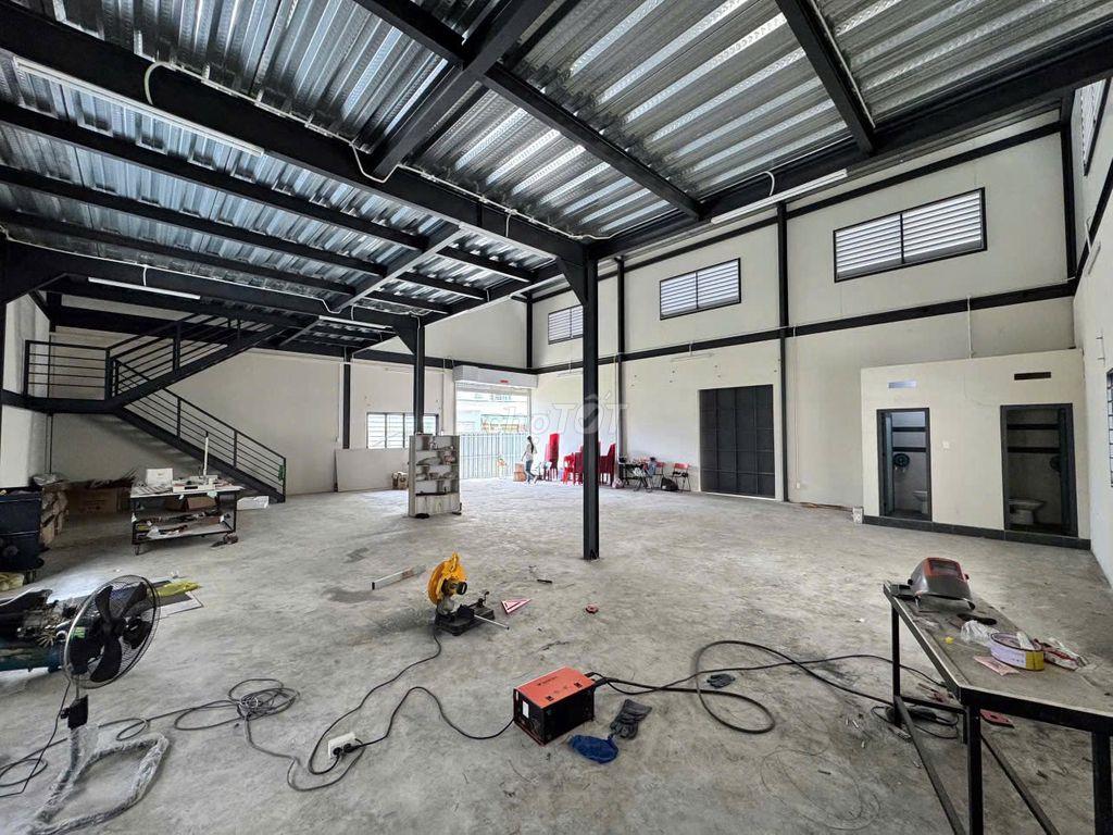 Cho thuê kho, xưởng Tên Lửa - 20 x 28m ( DTSD: 600m2 ) - 2 tầng 3pn