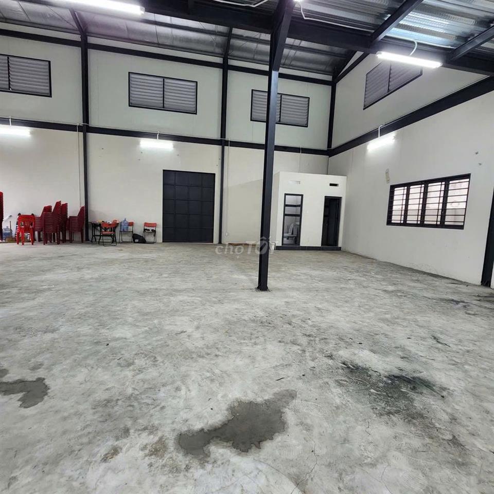 Cho thuê kho, xưởng Tên Lửa - 20 x 28m ( DTSD: 600m2 ) - 2 tầng 3pn