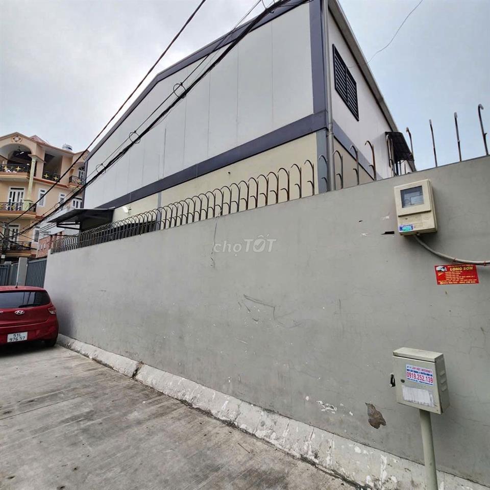 Cho thuê kho, xưởng Tên Lửa - 20 x 28m ( DTSD: 600m2 ) - 2 tầng 3pn