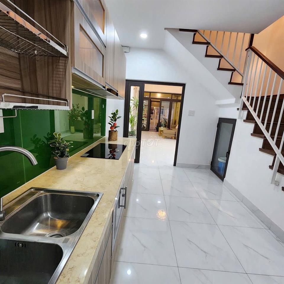 Cho thuê nhà mới Ngô Tất Tố, 3 tầng 4pn3wc, 4 x 20m, hxh