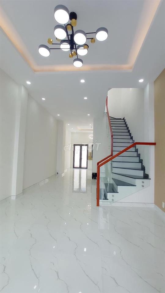 Cho thuê nhà mới 100% Phạm Văn Chí, 4 tầng 4pn5wc, chỉ 12.5tr