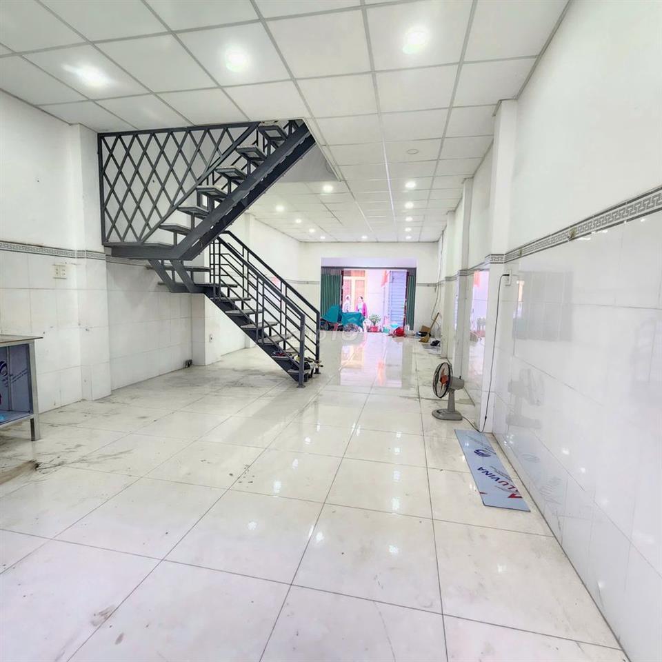 Cho thuê nhà 262/Lũy Bán Bích, 5 x 16m ( DTSD:160m2), 2 tầng, chỉ 10tr