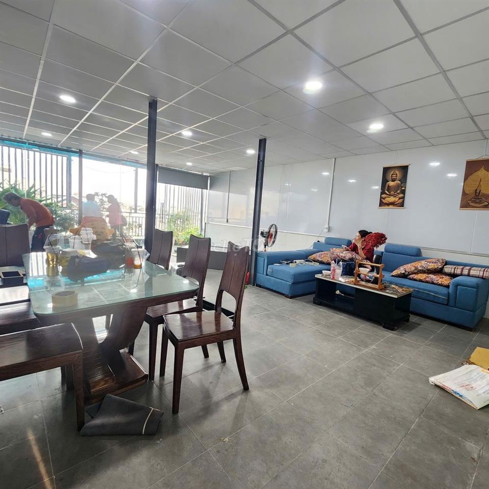 Cho thuê nguyên tầng 3 TL10 & Lê Đình Cẩn, 6m x 12m, full nội thất