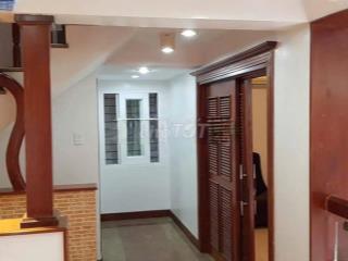 Cho thuê biệt thự Lạc Long Quân - 5 tầng - 9m x 13m (DTSD: 585m2) 