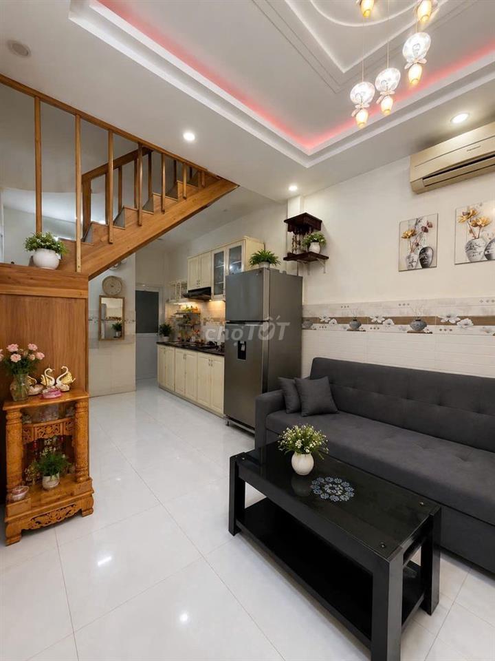 Bán nhà mới đẹp Thoại Ngọc Hầu, 30m2, hẻm xe hơi, full nội thất