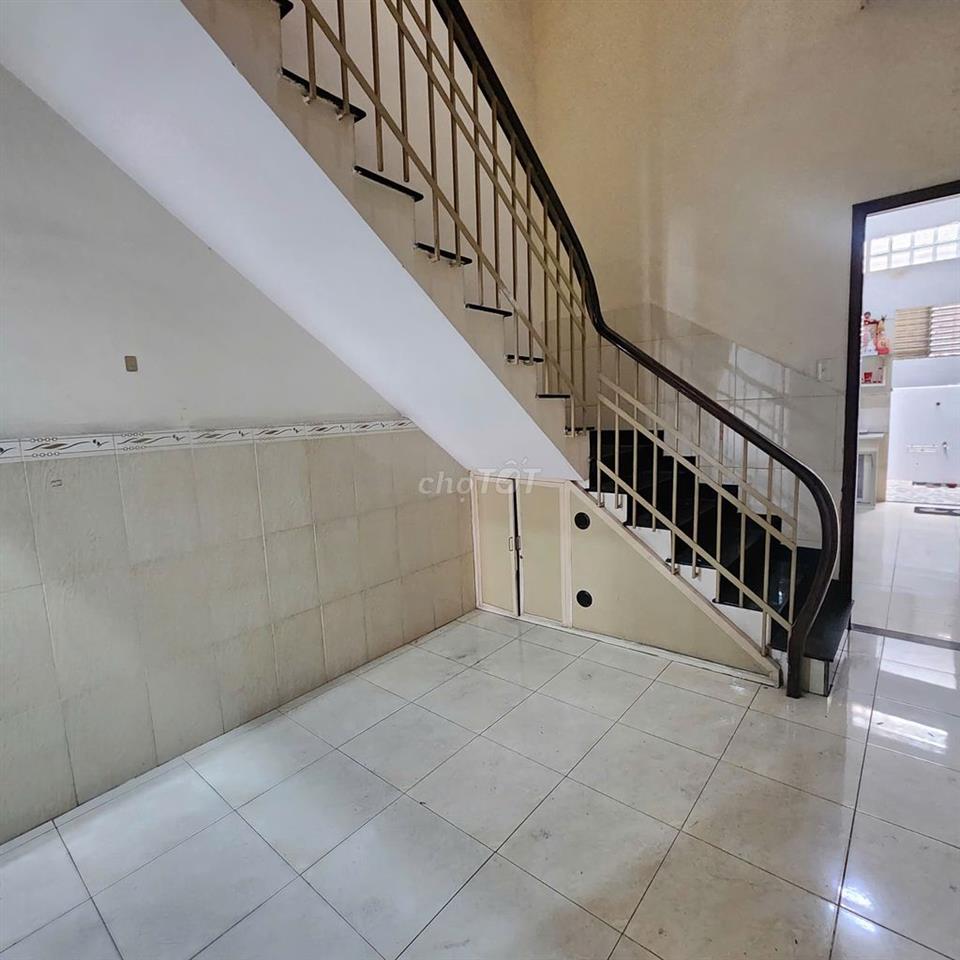 Cho thuê nhà mặt tiền Nguyễn Trọng Tuyển – 4 tầng 4pn3wc – 3.5m x 35m