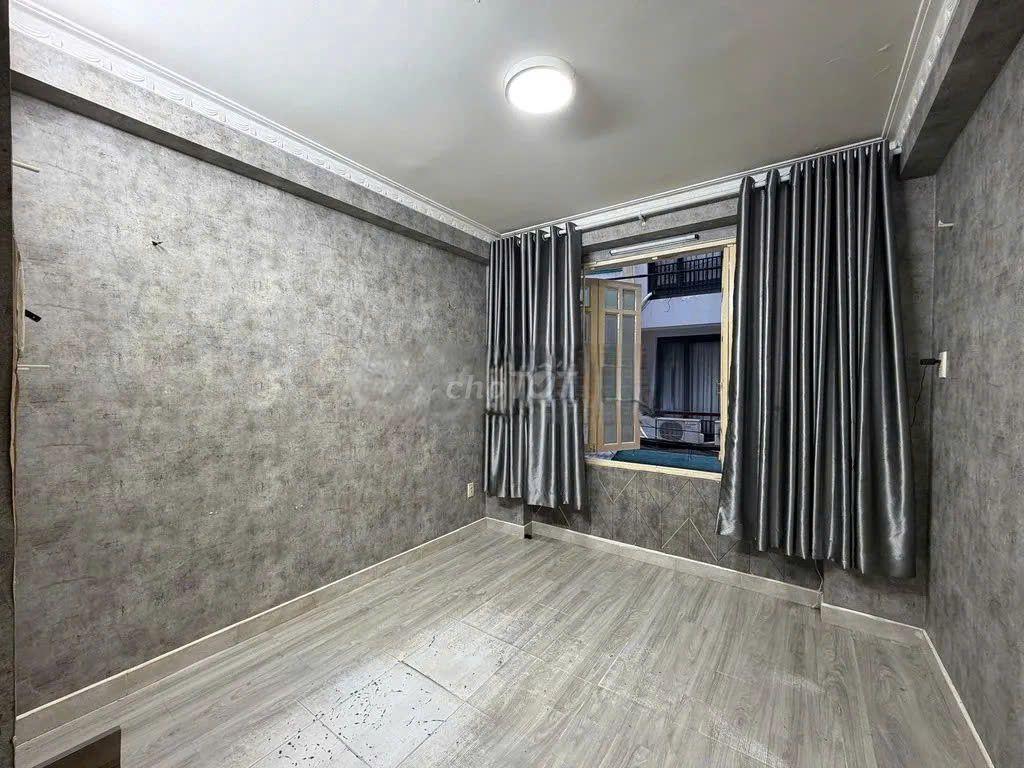 Cho thuê nhà Nguyễn Tiểu La, 4 tầng 3pn3wc, chỉ 12.5tr/tháng