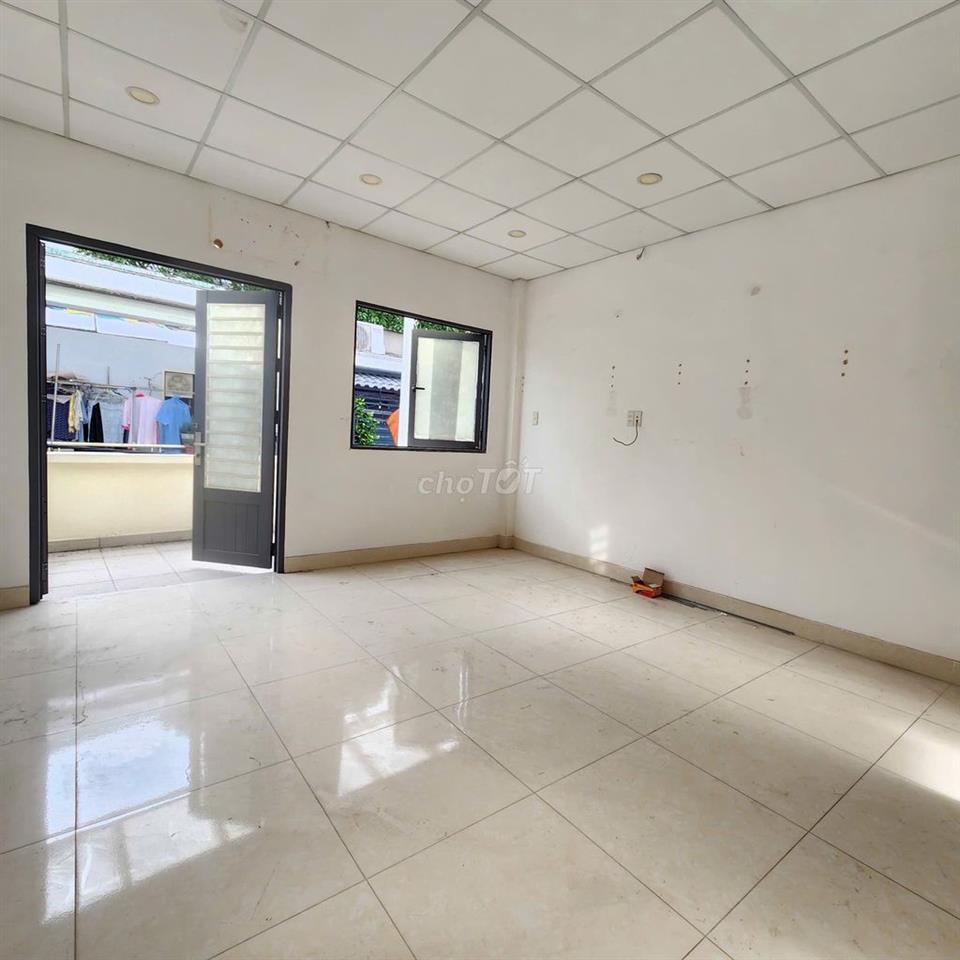 Cho thuê nhà Lũy Bán Bích, 2 tầng, 5 x 16m, chỉ 10tr/tháng