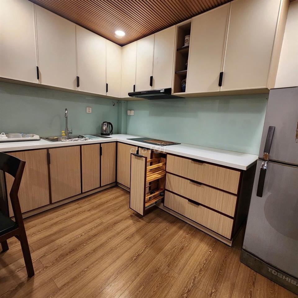 Cho thuê nhà Nguyễn Thế Truyện, Full nội thất, 2 tầng 2pn2wc