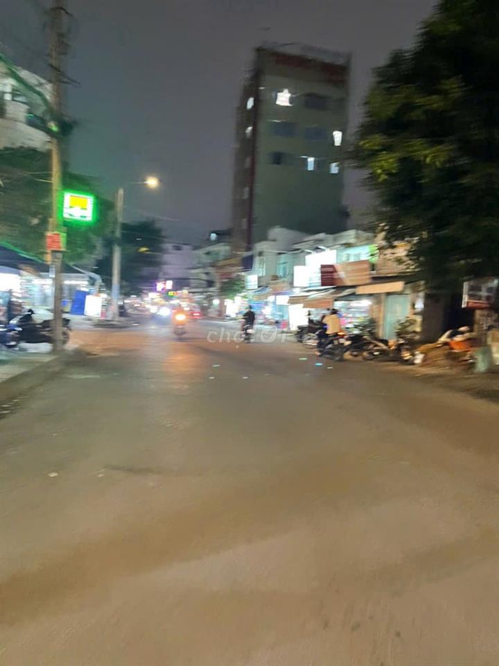 Cần sang nhượng 2 tòa nhà CHDV mặt tiền tên lửa, 17pn, full nội thất