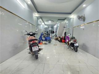 Cho thuê nhà mặt tiền Hoàng Văn Thụ, 4m x 30m, 4pn5wc