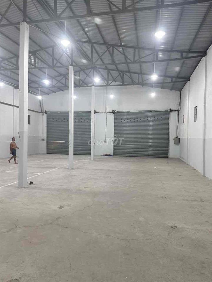 KHO XƯỞNG 300m VĂN PHÒNG 3 PHA XE CONT NGAY NGÃ 4 BÌNH PHƯỚC QL 13