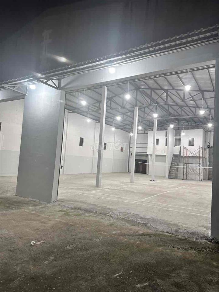 KHO XƯỞNG 300m VĂN PHÒNG 3 PHA XE CONT NGAY NGÃ 4 BÌNH PHƯỚC QL 13