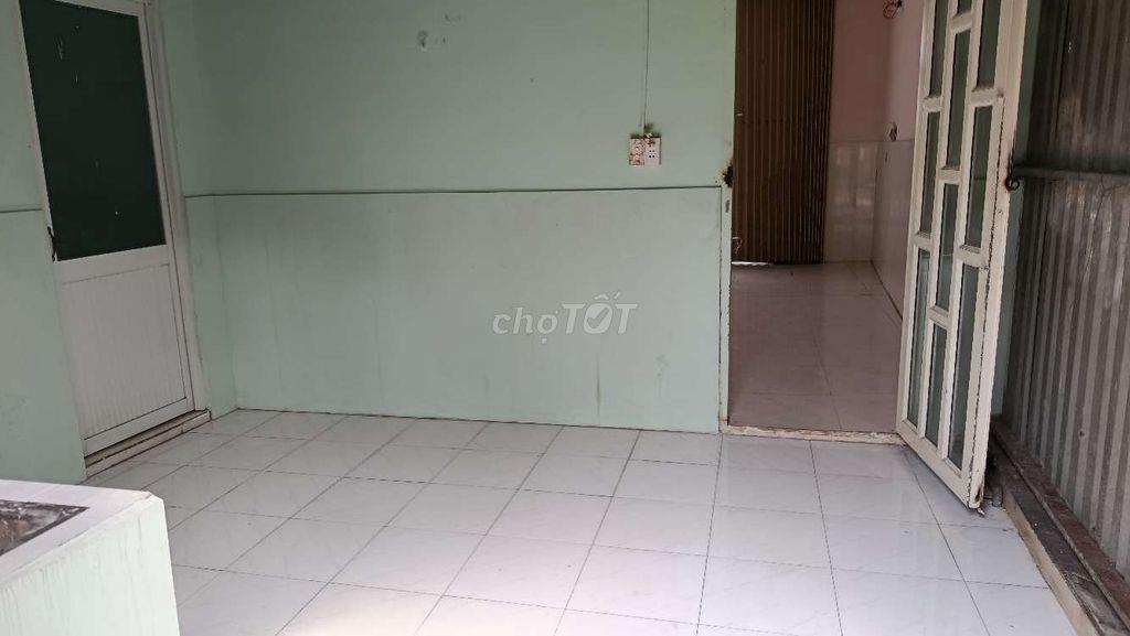 NHÀ CẤP 4 1TR 1 GÁC SUỐT XE HƠI TỚI NHÀ NGAY NGÃ 4 BÌNH PHƯỚC