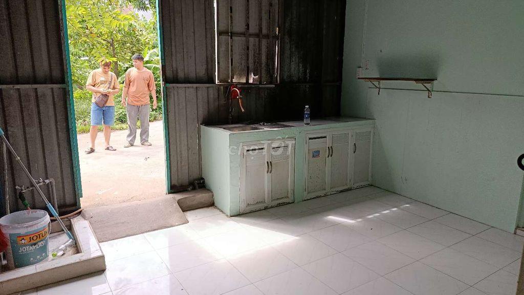 NHÀ CẤP 4 1TR 1 GÁC SUỐT XE HƠI TỚI NHÀ NGAY NGÃ 4 BÌNH PHƯỚC