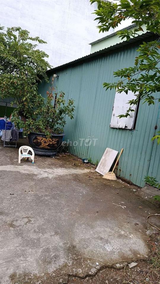 NHÀ CẤP 4 1TR 1 GÁC SUỐT XE HƠI TỚI NHÀ NGAY NGÃ 4 BÌNH PHƯỚC