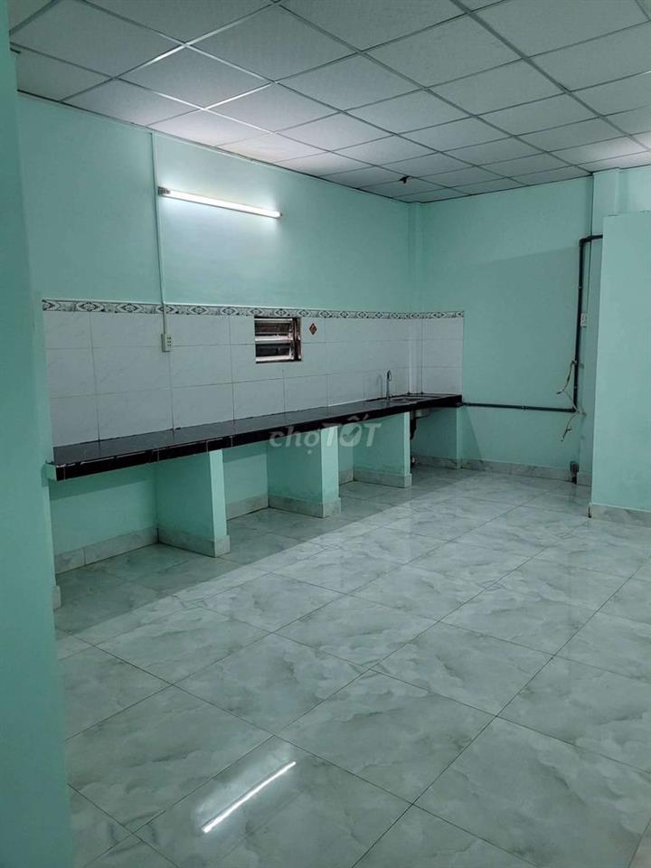 NHÀ RỘNG 170M SÂN RỘNG 3PN ĐƯỜNG LỚN XE CONT GẦN NGÃ 4 BÌNH PHƯỚC