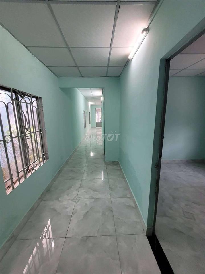 NHÀ RỘNG 170M SÂN RỘNG 3PN ĐƯỜNG LỚN XE CONT GẦN NGÃ 4 BÌNH PHƯỚC