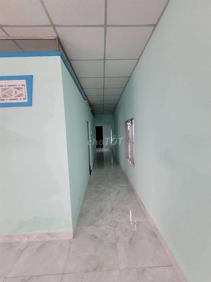 NHÀ RỘNG 170M SÂN RỘNG 3PN ĐƯỜNG LỚN XE CONT GẦN NGÃ 4 BÌNH PHƯỚC