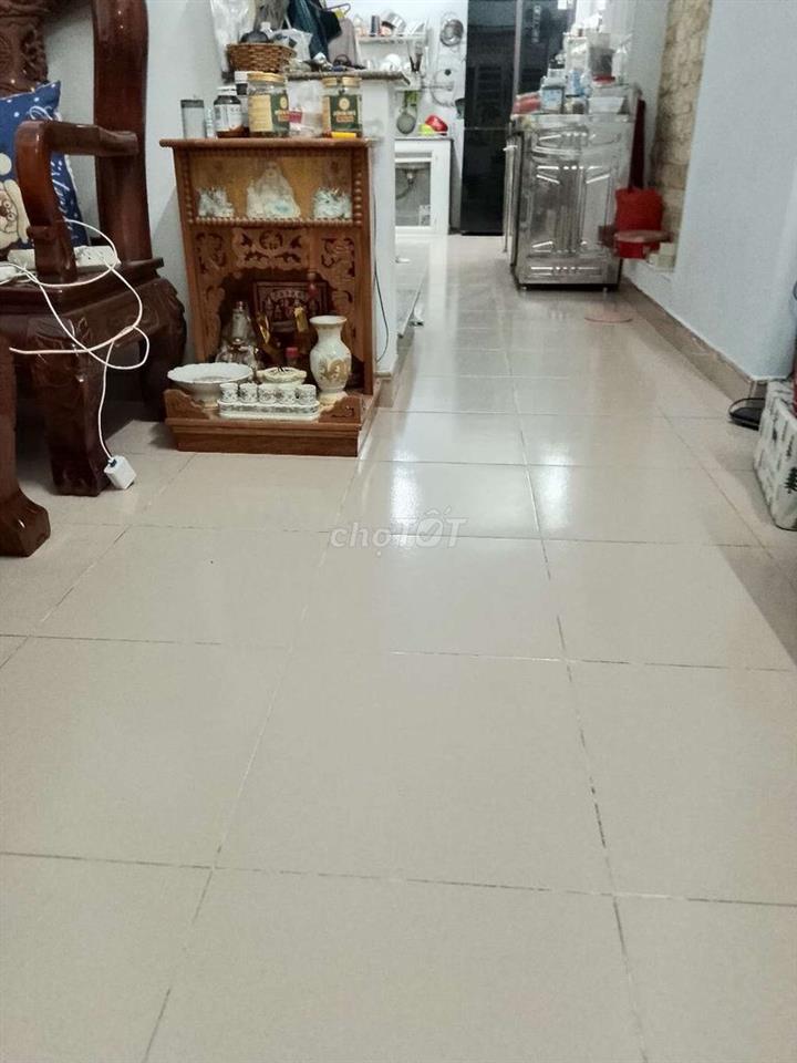 cho thuê nhà hẻm lớn 40m 3 phòng ngủ bùi Đình túy phường Bình thạnh