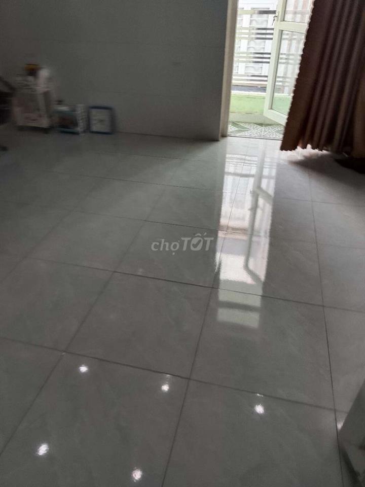 cho thuê phòng có máy lạnh, máy giặt hẻm xe hơi Nơ trang long