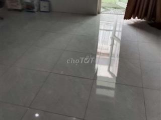 cho thuê phòng có máy lạnh, máy giặt hẻm xe hơi Nơ trang long