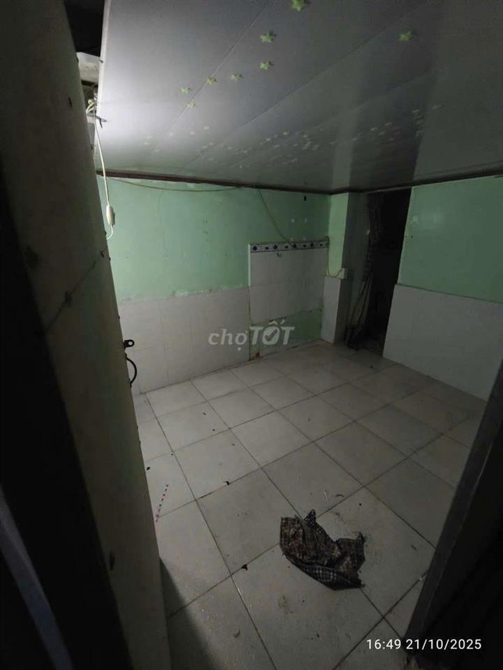 cho thuê phòng WC trong phòng Vũ tùng phường gia định