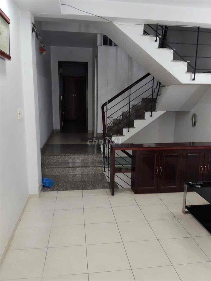 CHO THUÊ NHÀ NGUYÊN CĂN 4 TẦNG – FULL NỘI THẤT – GẦN TRƯỜNG TIỂU HỌC C