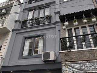 Nhà phú nhuận cho thue nguyên căn 