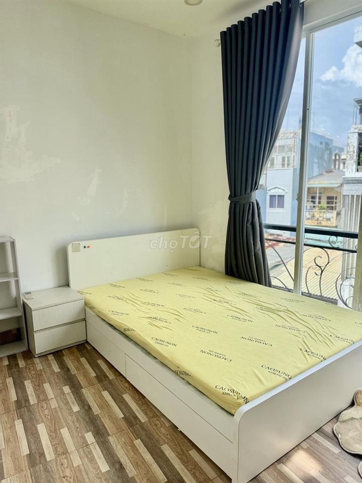 Nhà phú nhuận cho thue nguyên căn 
