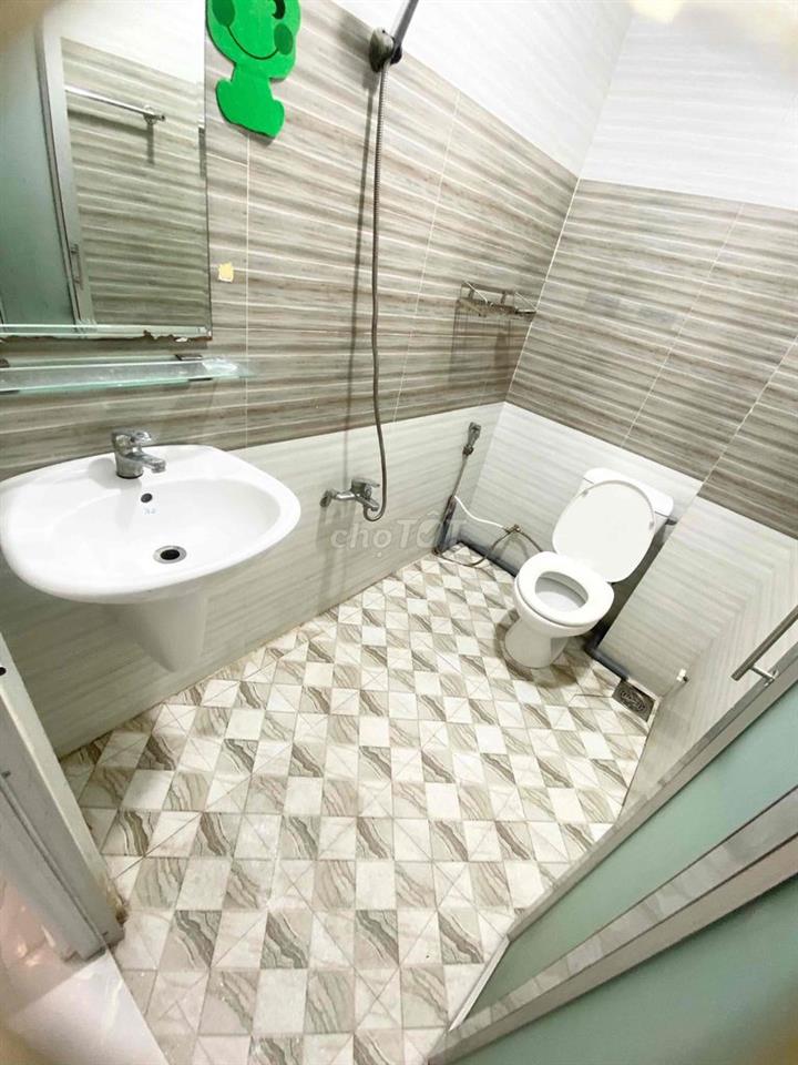 nhà 9p 9wc có hợp tác