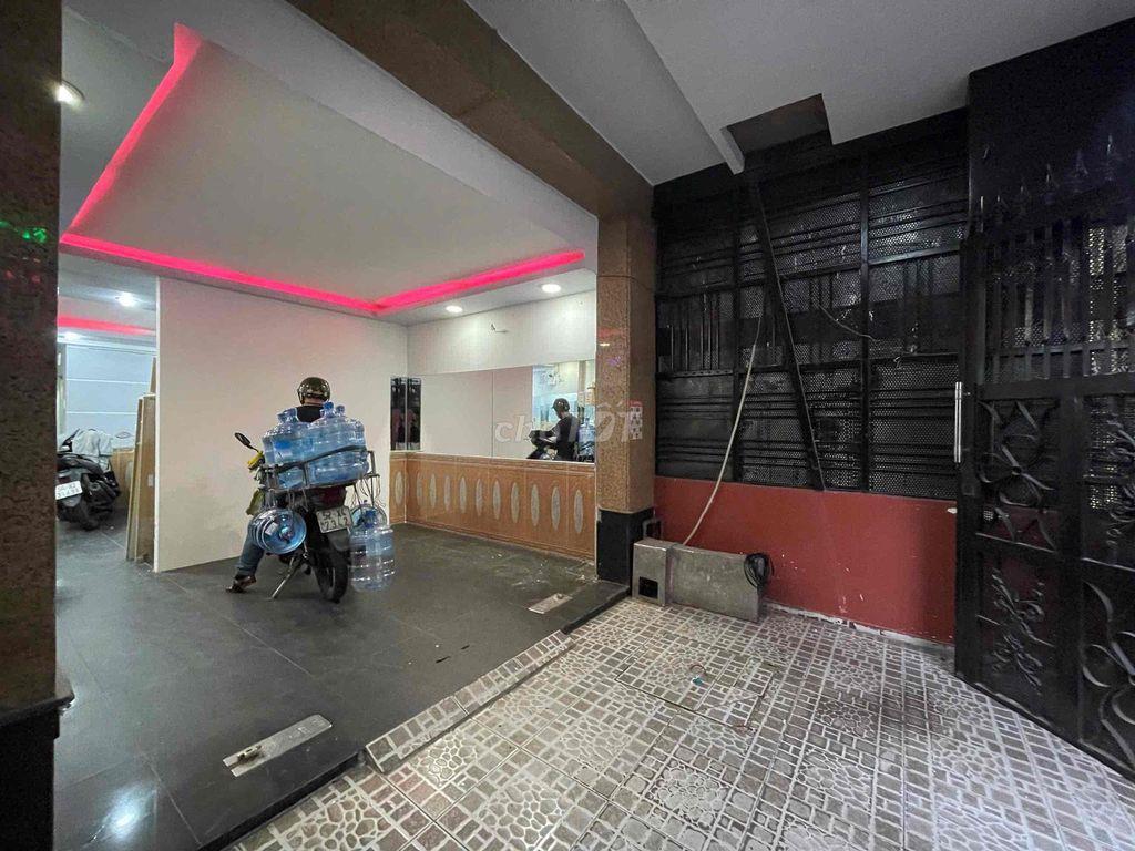 mặt bằng gần Bệnh Viện Hoà Hảo