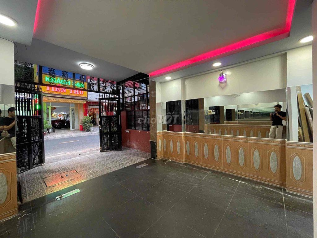 mặt bằng gần Bệnh Viện Hoà Hảo