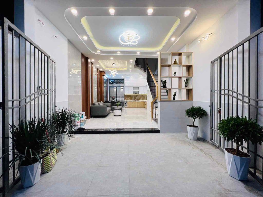 Nhà đẹp- Sang- Hiện đại, 5 phòng ngủ lớn, 5 lầu, Bình Thạnh