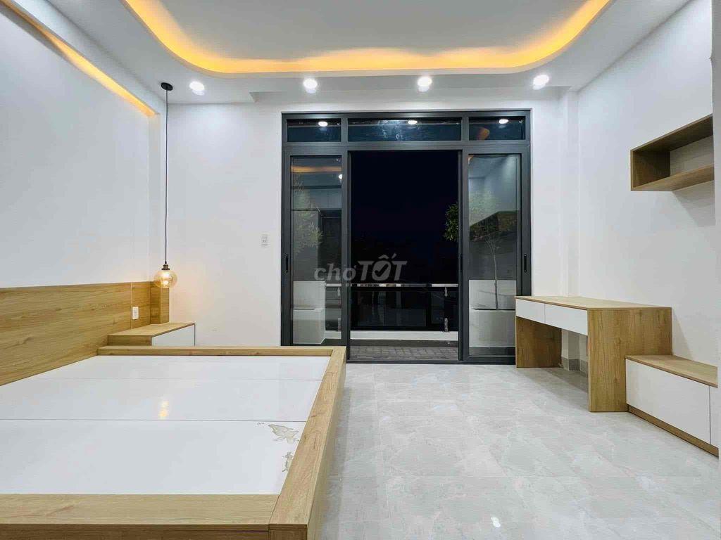 Nhà đẹp- sang- hiện đại, 5 phòng ngủ lớn, 5 lầu, Bình Thạnh