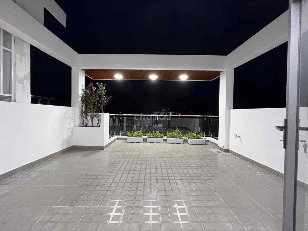 Nhà đẹp- sang- hiện đại, 5 phòng ngủ lớn, 5 lầu, Bình Thạnh