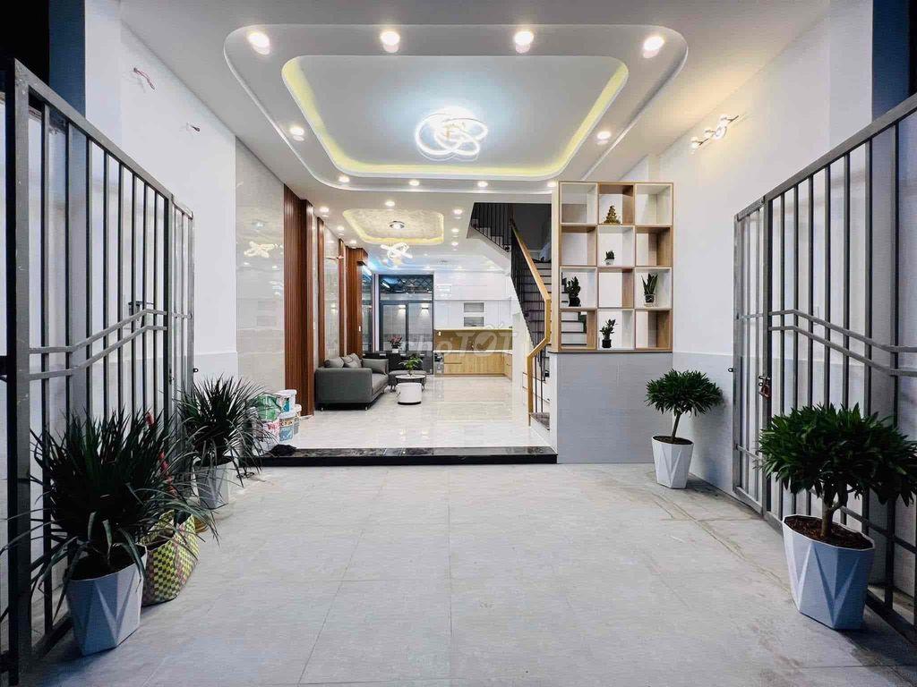 Nhà đẹp- sang- hiện đại, 5 phòng ngủ lớn, 5 lầu, Bình Thạnh