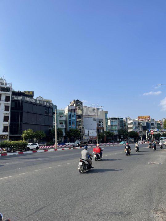 Cho thuê tòa nhà mặt tiền Nguyễn Hữu Cảnh, Bình Thạnh - DT 450m²
