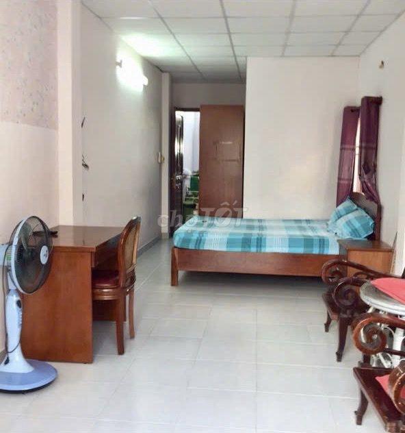 CHO THUÊ NHÀ NGUYÊN CĂN QUẬN 1 - MẶT TIỀN HẺM NGUYỄN THỊ MINH KHAI 