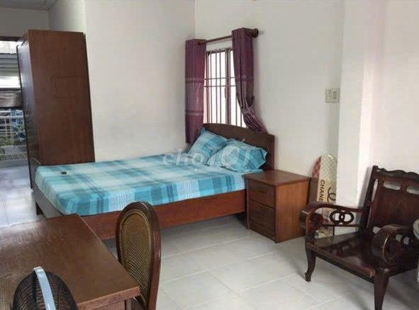 CHO THUÊ NHÀ NGUYÊN CĂN QUẬN 1 - MẶT TIỀN HẺM NGUYỄN THỊ MINH KHAI 