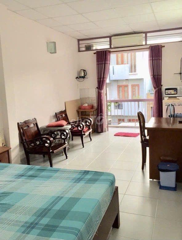 CHO THUÊ NHÀ NGUYÊN CĂN QUẬN 1 - MẶT TIỀN HẺM NGUYỄN THỊ MINH KHAI 