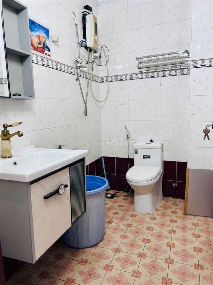 PHÒNG TRỌ CỘNG HÒA
