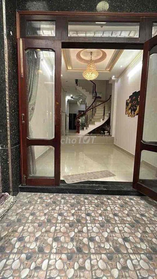 NC P11. tân bình 5pn 5wc - HXH - có sân thượng