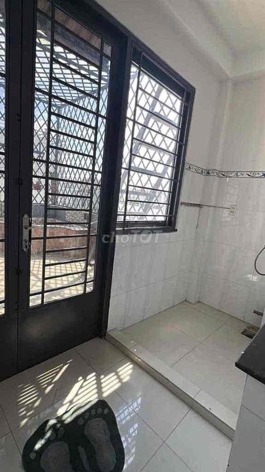 NC P11. tân bình 5pn 5wc - HXH - có sân thượng