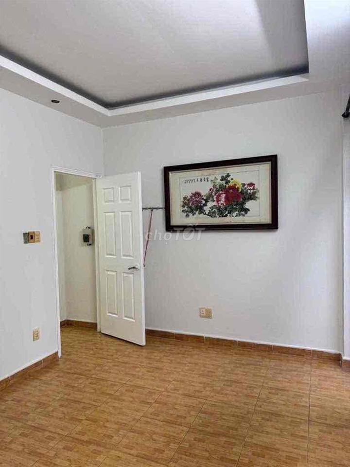 NC mặt tiền Lê Lăng . Tân phú - ( 4,5x22 ) 1 trệt 3 lầu